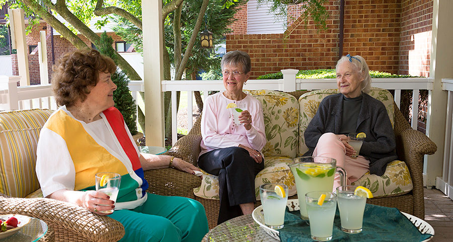 friends sipping lemonade at Potomac Place